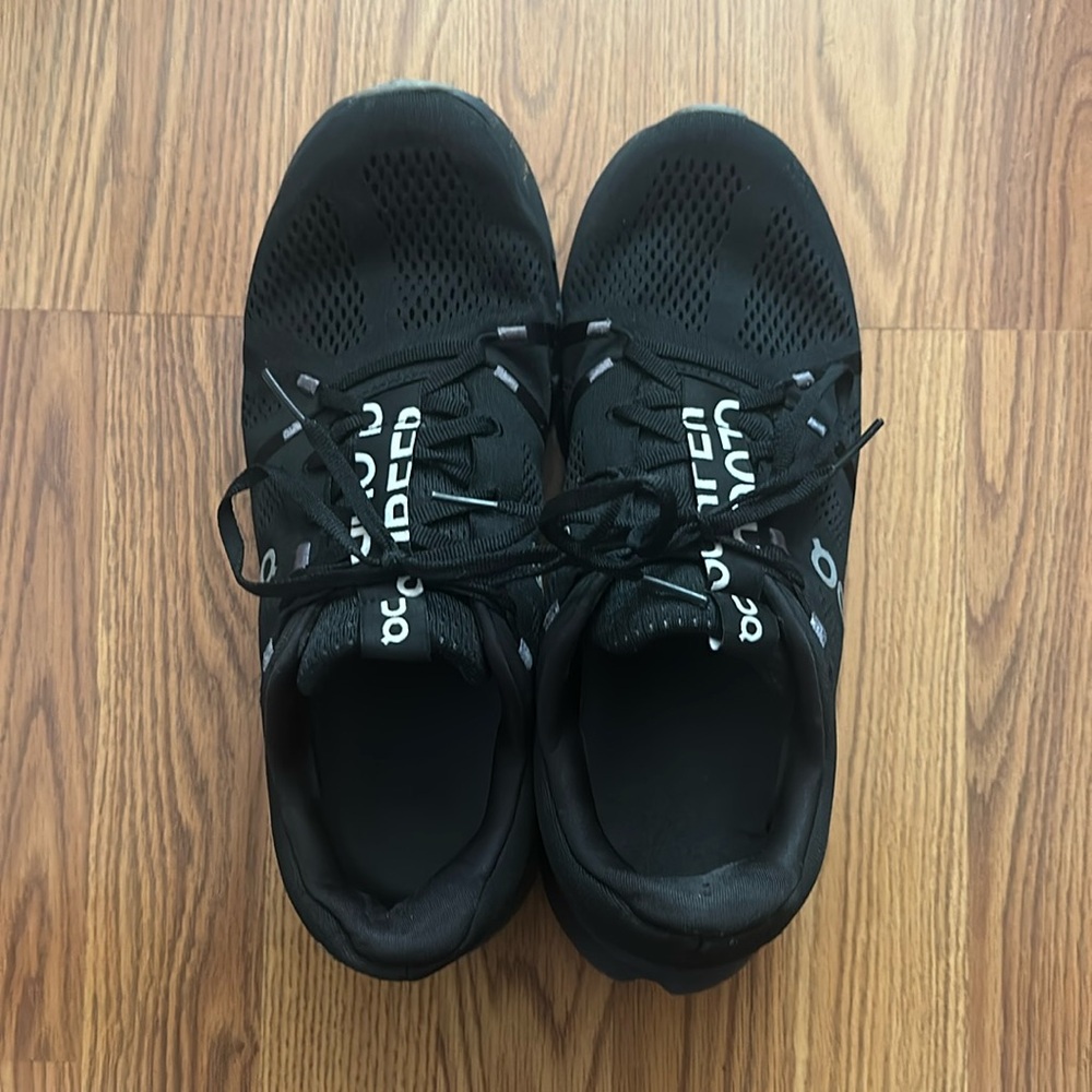 ON Running Cloudsurfer